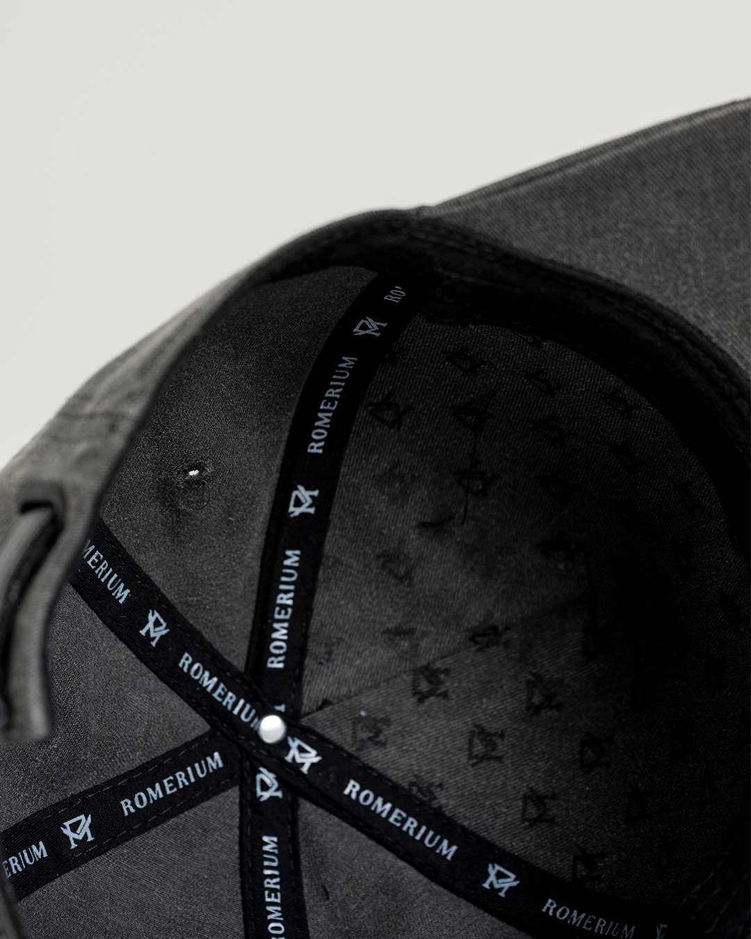 Gorra Ares Gris