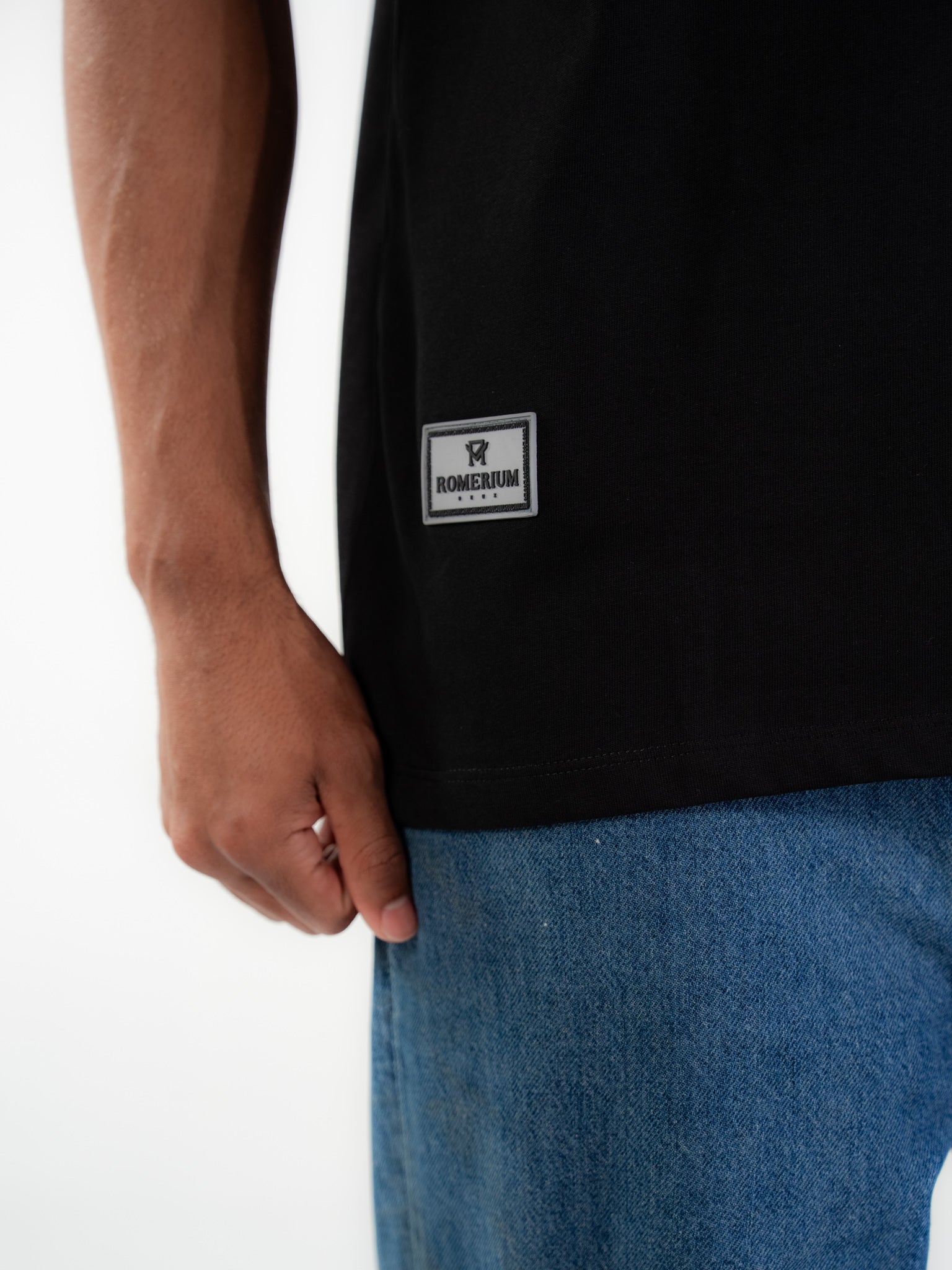 CAMISETA RM NEGRA
